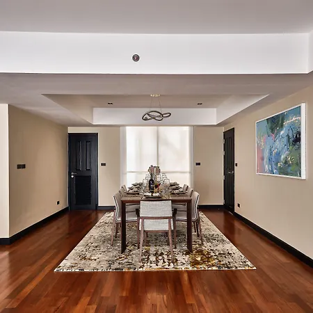 Floral Court Hotel & Residence