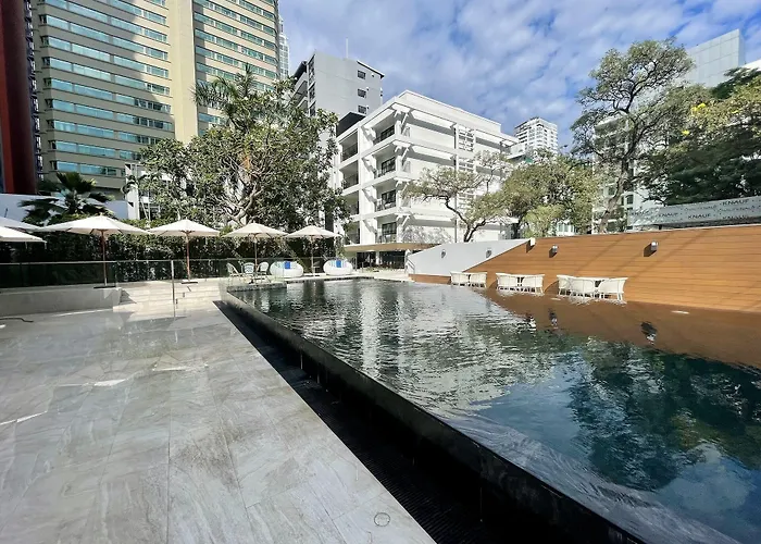Floral Court & 4*